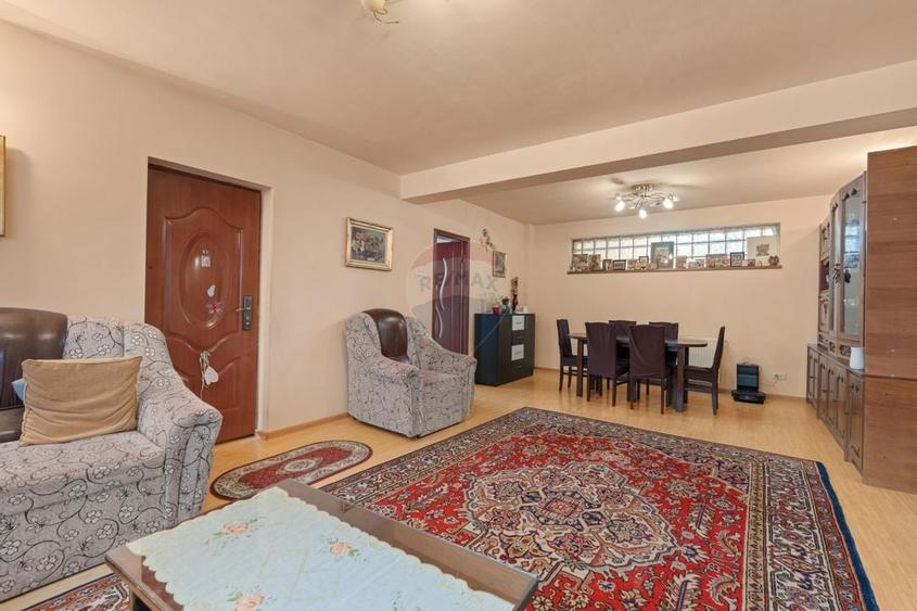 Casă / Vilă cu 6 camere de vânzare - Oraselul Copiilor - 4