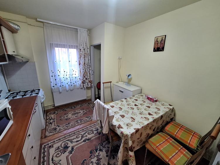 450 euro!!!Ap.cu 3 camere Et 1 cu centrala proprie Zona Bucovina - 7