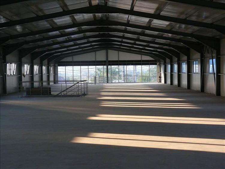 Spatiu comercial cu expunere la artera circulata - 11