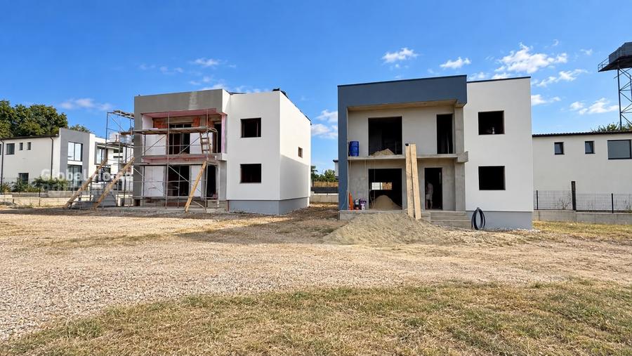 Casă individuală cu 4 camere cu Canalizare în Budeasa
