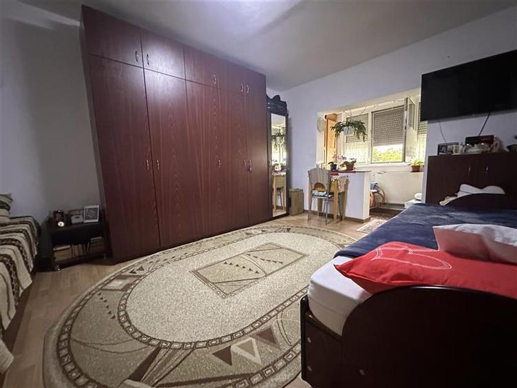 Decomandat, 36 mp utili, etaj intermediar cu centrala propie - 8