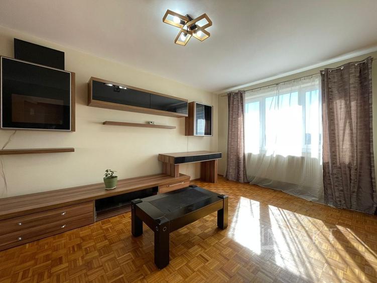 Închiriere 2 camere, central, 2 locuri de parcare - 1