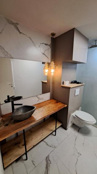 APARTAMENT 3 CAMERE CU 3 BAI - LUX - LOC PARCARE - COMISION 0 - 47