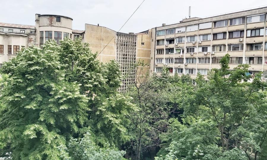 Chirie apartament cu 2 camere Sala Palatului vedere spate fara risc seismic - 1