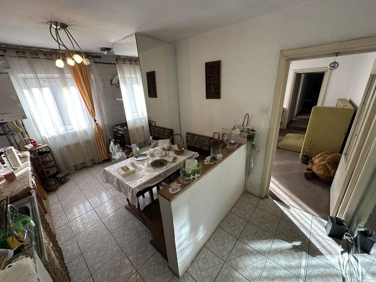 Apartament zona Girocului aproape de parc / etaj 2 din 4 - 3