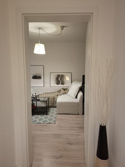 Tineretului, 2 camere decomandat, etaj 2, mobilat utilat, bloc 1983, parcare ADP - 3