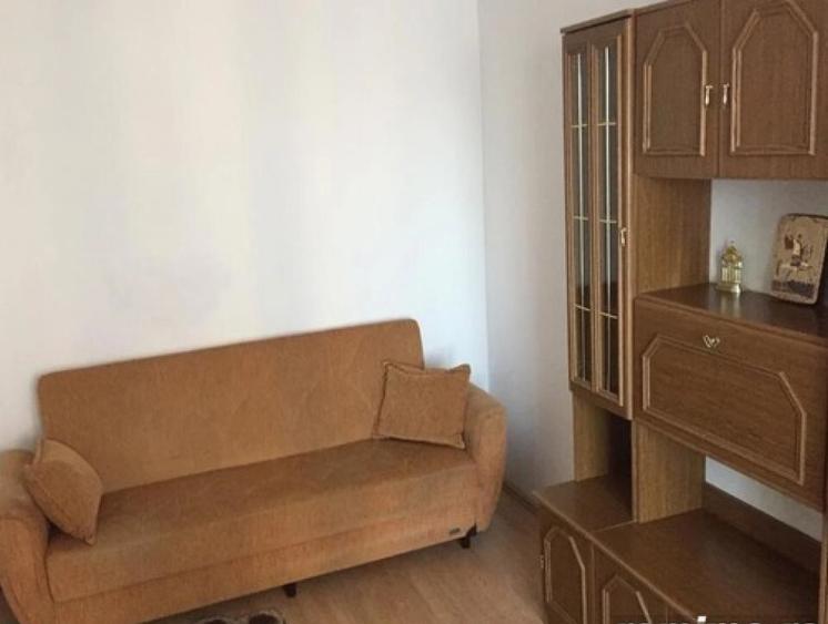 1 camera situat in zona Lipovei - 1