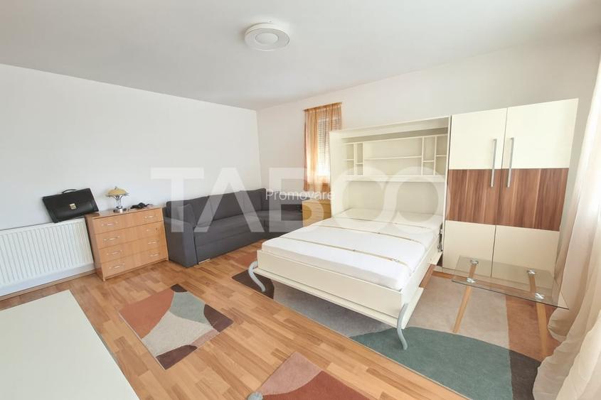 Garsoniera decomandata de vanzare cu lift si pivnita Colinei Sibiu Garsoniera decomandata de vanzare cu lift si pivnita Colinei Sibiu