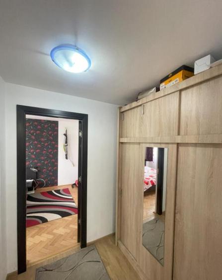 Apartament de 2 camere semidecomandat, 55 mp, etaj 4 cu acop - 1