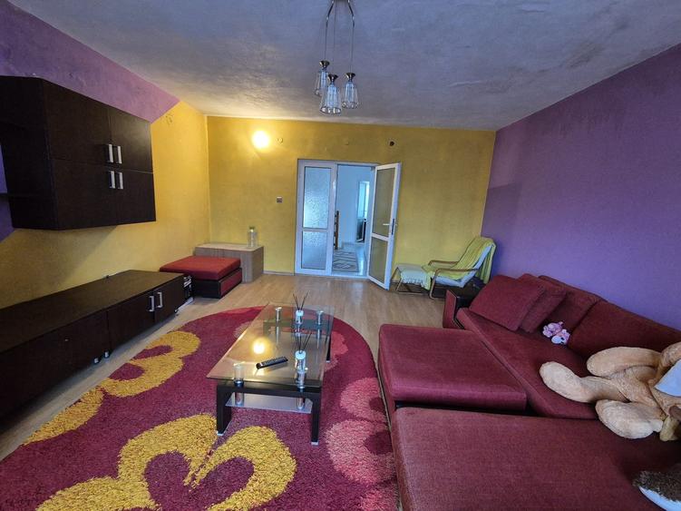 PALAZU MARE APROAPE DE LAC VILA P+1E SI TEREN 1.400 MP. IDEAL REZIDENTIAL - 2