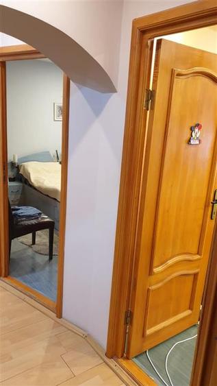 Bloc construit 1993, 3 cam etaj 1, 2 balcoane, Mobilat si Utilat decomandat Inde - 13