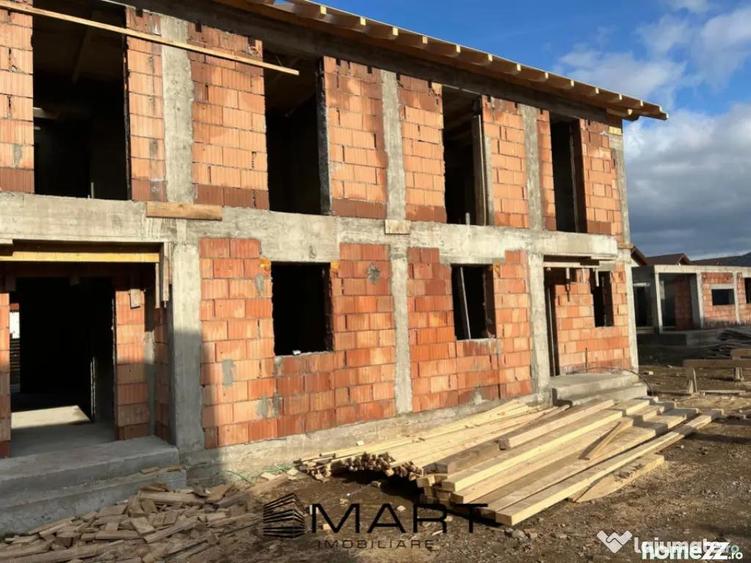 Duplex modern cu 4 camere ?i curte de 250 mp - 2