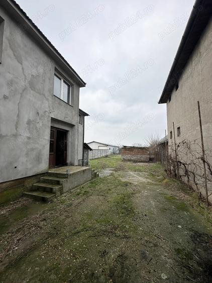 Casa de vanzare Livada de Bihor Accept la schimb apartament + diferenta - 4