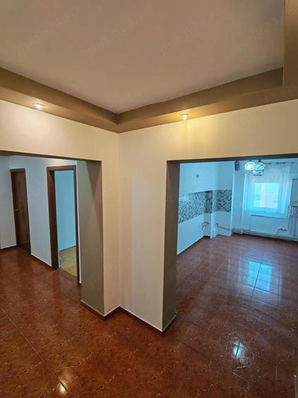 Apartament de vanzare - 5
