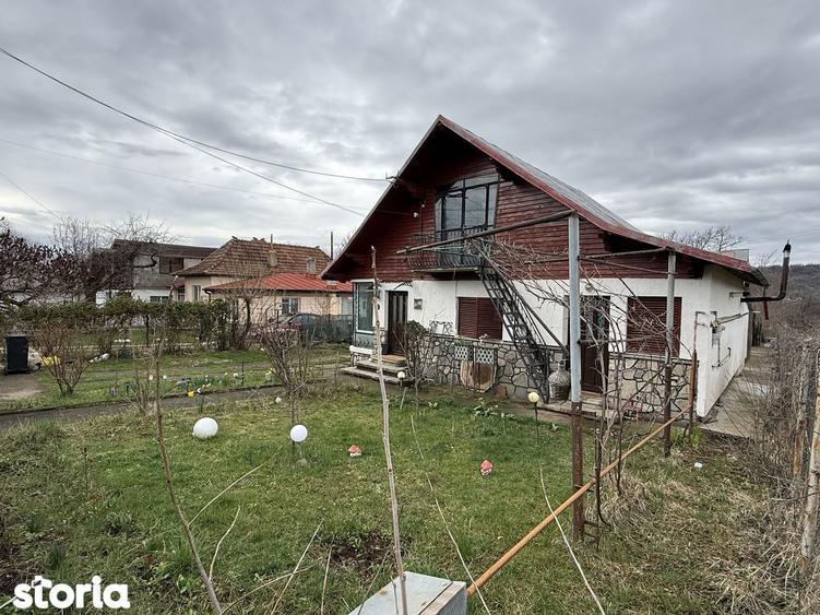Casa corp C1 84mp + casa corp C2 51mp+garaj+ gradina ?i teren 889mp - 2
