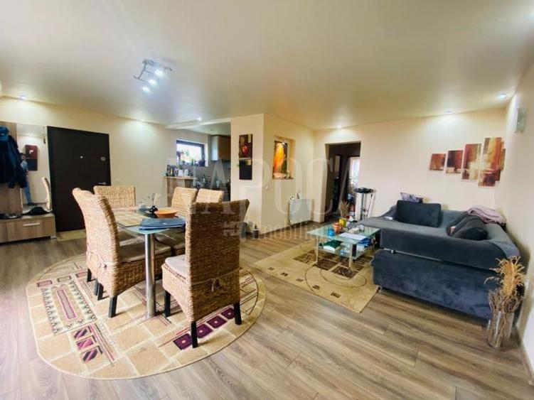 Casa 10 camere de vanzare in Feleacu - 2