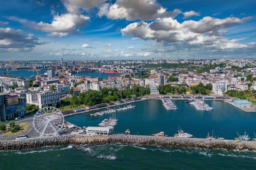 Penthouse cu piscină și terasa în zona istorică-peninsulară - 1