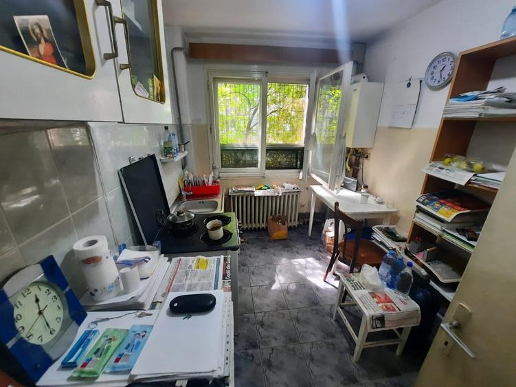 Apartament cu 2 camere, zona Podu Ros - 3