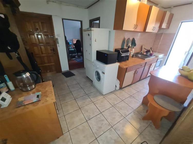 Apartament 2 camere decomandat intrare Racadau- Carpatilor - 6