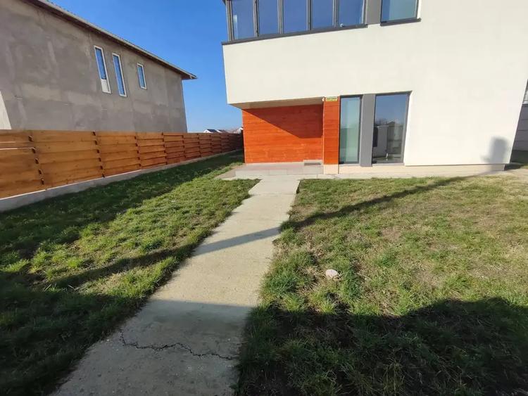 Casă 4 Camere Otopeni | Individuala |Terasa Pe Acoperis | Curte 430 mp - 3