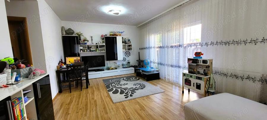 Vila P+1 complet utilata, curte amenajata, panouri -zona linistita - 9