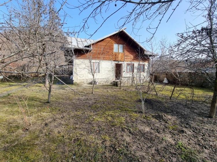 Valenii de Munte |Carbunesti | Casa cu 3 camere | Zona superba|