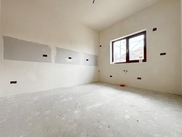 Duplex 4 camere 105mp utili+12mp terasa, 250mp teren, P+1+Pod -Chisoda - 11