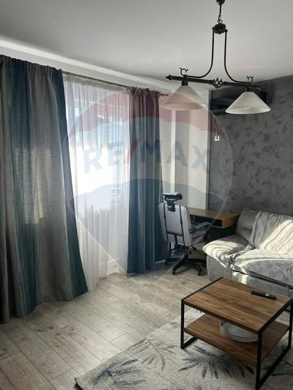 Apartament cu 2 camere de închiriat în zona 1 Decembrie 1918 / Parcare - 2