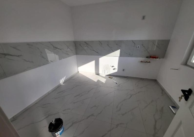 Duplex spatios cu 4 camere si mansarda cu placa de beton,gata de mutat - 5