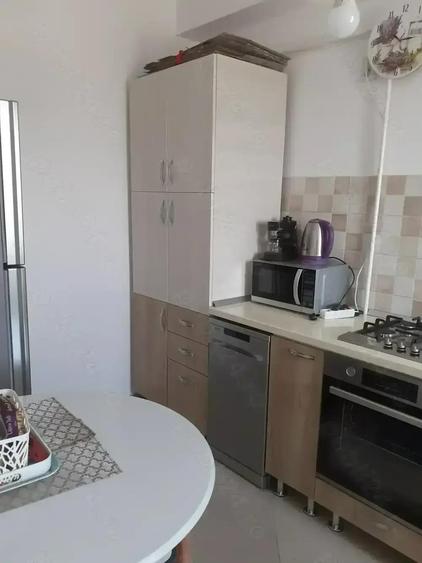 Vanzare Apartament 2 camere cf.1 decomandat et.3, mobilat si utilat in zona Bariera - Pic - 13