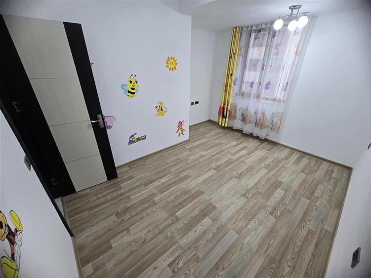 Apartament 3 Camere Zona Coresi - 8