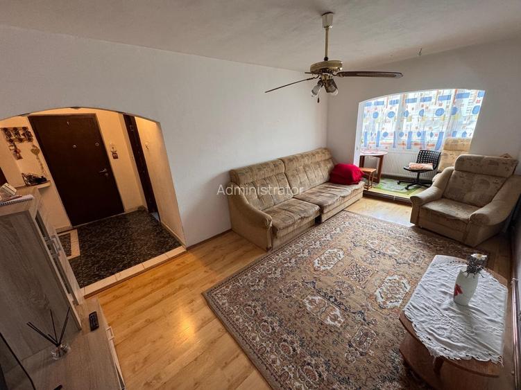 Apartament 4 camere intrare Racadau 155000 Euro Apartament 4 camere intrare Racadau 155000 Euro