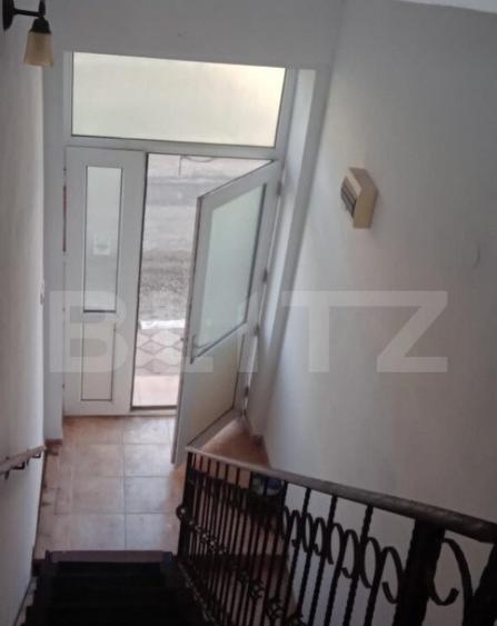 Spatiu Comercial cu apartament de 2 camere la etaj 300mp, Be - 13