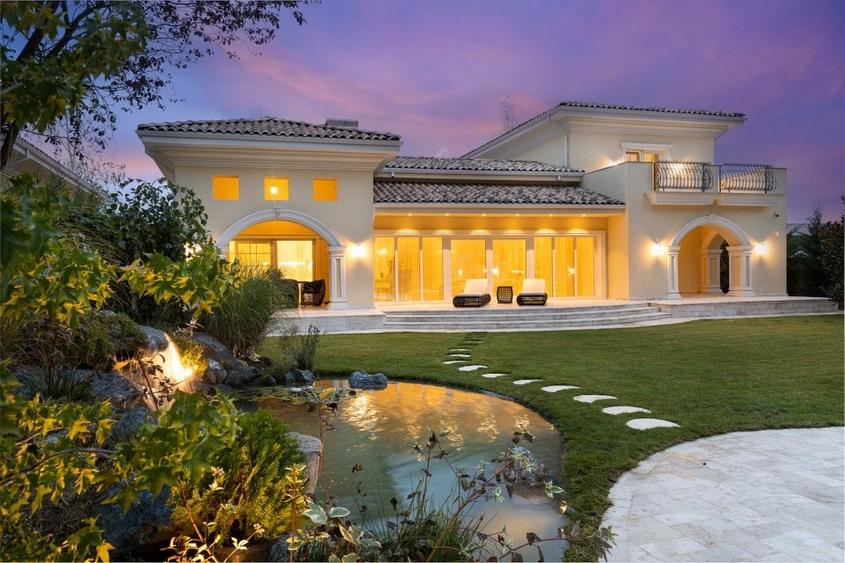 Casa stil mediteranean - PIPERA-TUNARI - langa padurea Baneasa - teren 1400 mp - 1