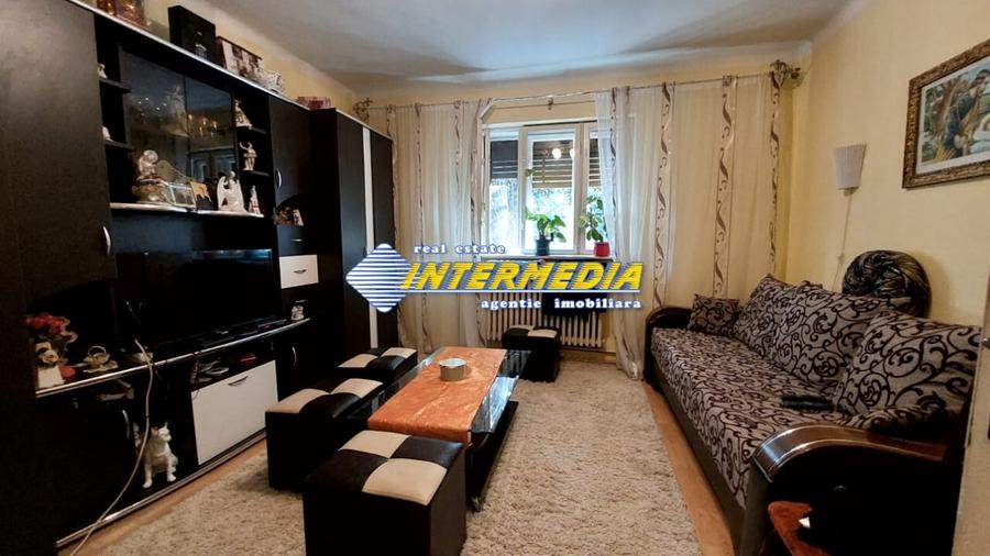 Casa cu 3 camere de vanzare zona Cetate - 1