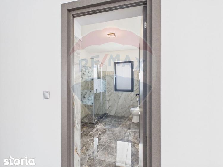 Casa / Vila cu 5 camere de vanzare - 16