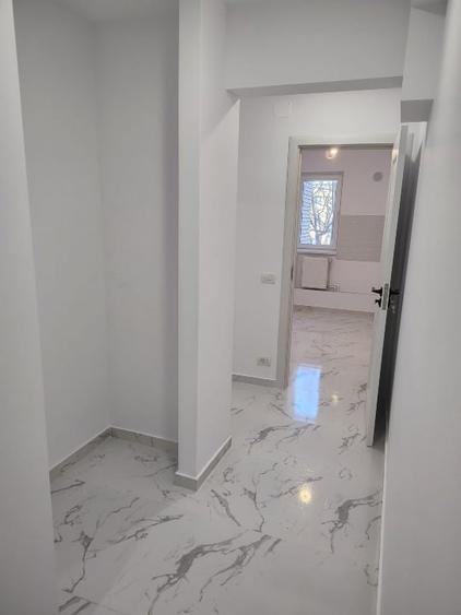 🏠 Particular - De vanzare apartament 3 camere - centrala- Aleea Compozitorilor - 6