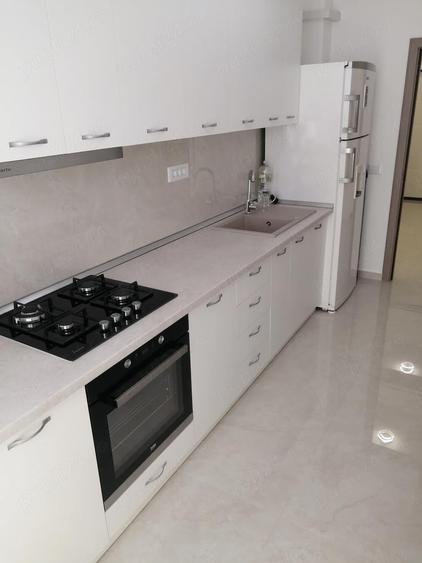 Inchiriez apartament 2 camere decomandat - 8