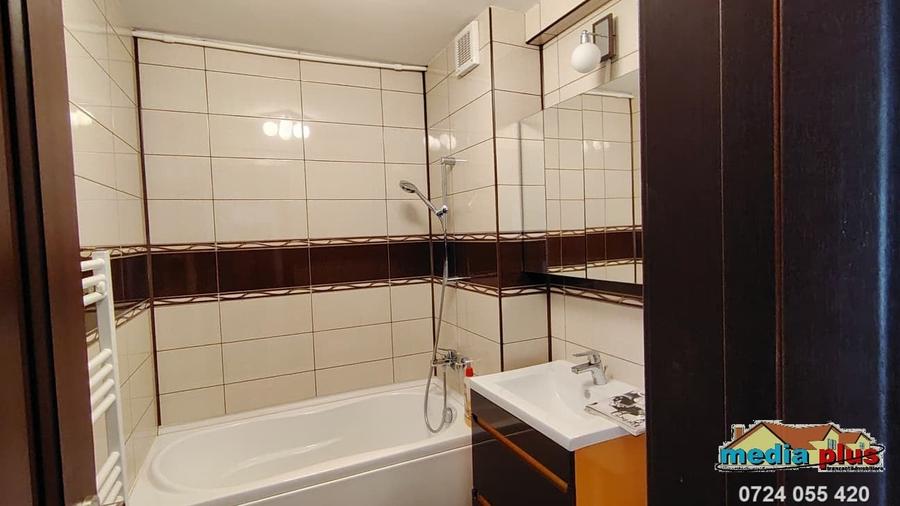 Apartament 3 camere semidecomandat de vânzare – Micro 16 - 9