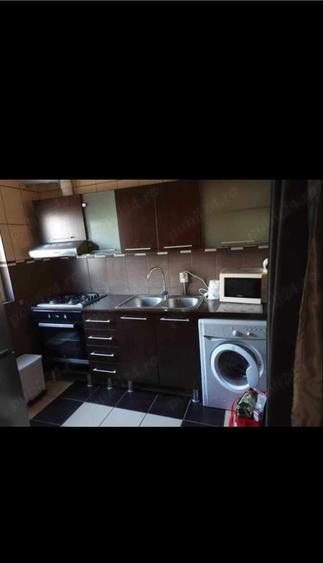 Casa de vanzare - an constructie 2007 - Strada Brandusei - 10