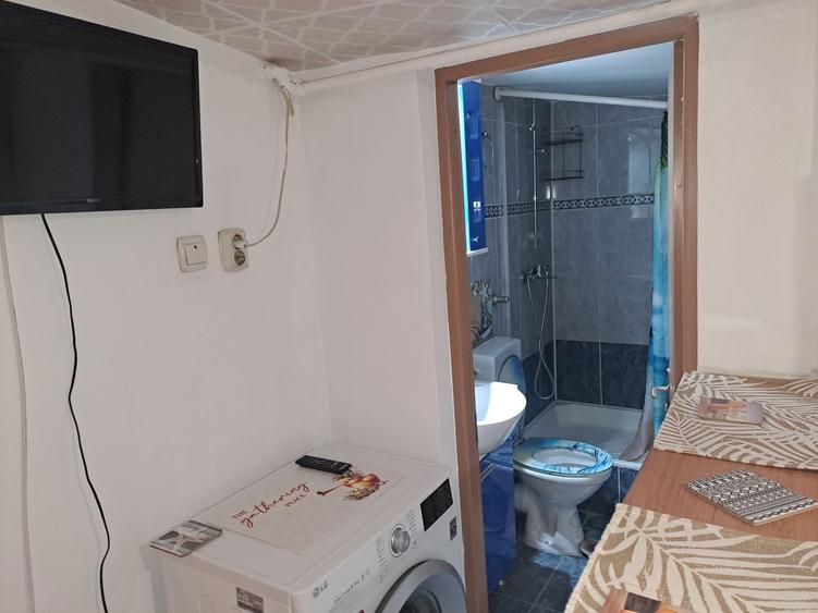 **INCHIRIEZ Apartament Ultracentral Ploiesti** - 6
