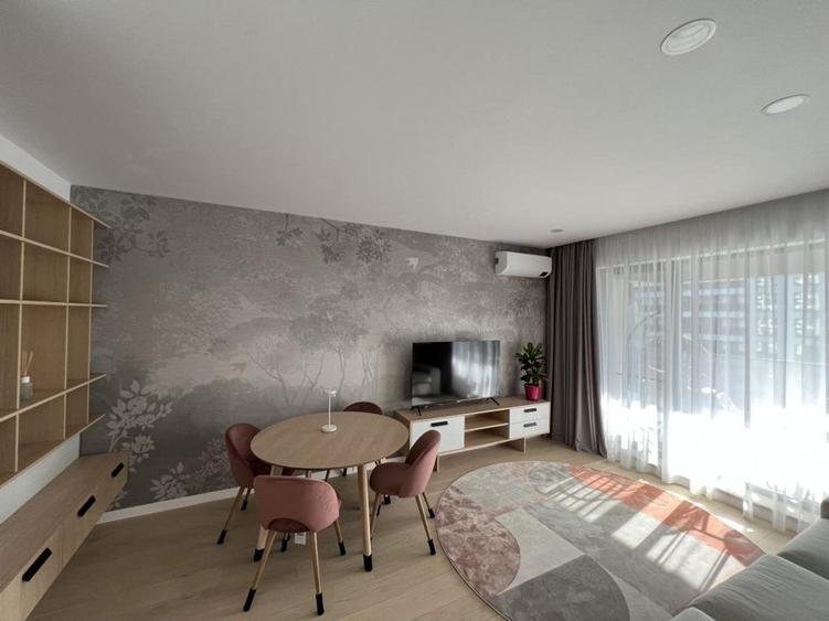 Apartament cu 2 camere semidecomandat, mobilat în Aviației