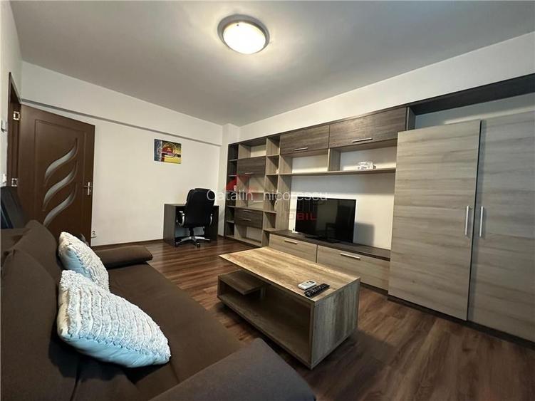Apartament cu 2 camere decomandat în Central Apartament cu 2 camere decomandat în Central