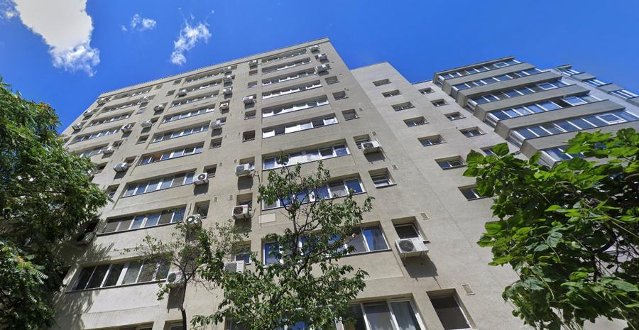 Basarabia x Arena Nationala x Chisinau, 10 min. metroul Costin Georgian - 1