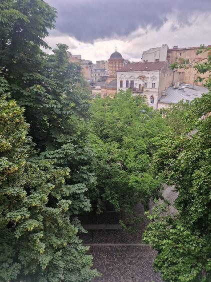 Apartament cu 2 camere semidecomandat în P-ța Unirii