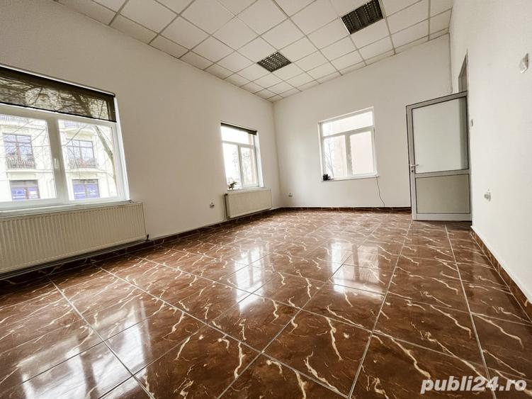 Casă cu 4 camere cu Teren 500 Mp în Central