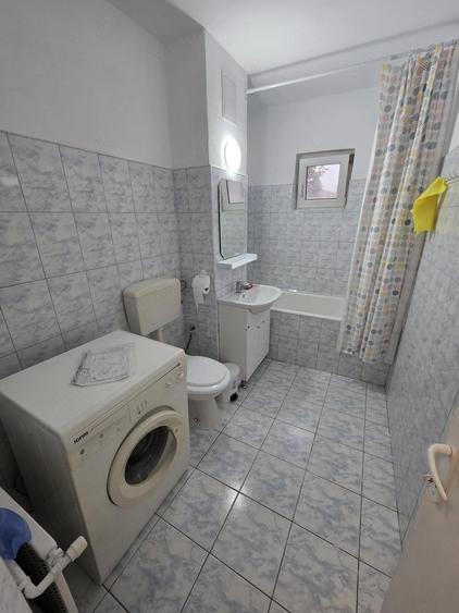 Apartament cu 3 camere decomandat în Dorobanților