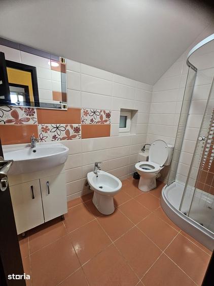 Casă cu 3 camere cu Teren 250 Mp în Ipotești