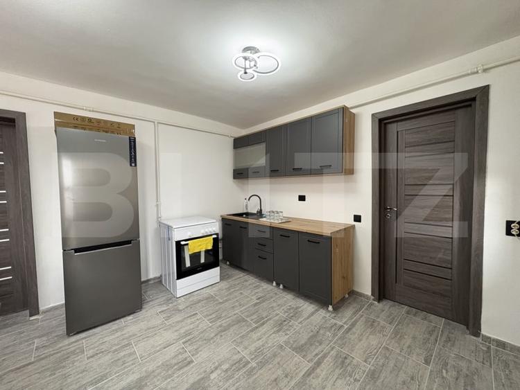 Apartament cu 3 camere decomandat, mobilat în Florești