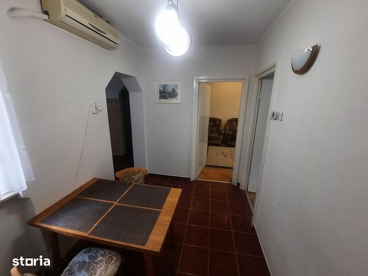 Apartament cu 3 camere decomandat în Burdea